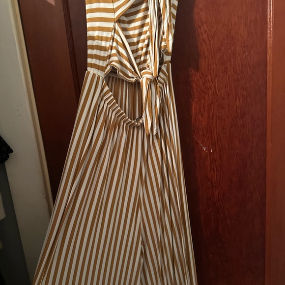 American eagle jump suit size medium - Picture 3 of 3